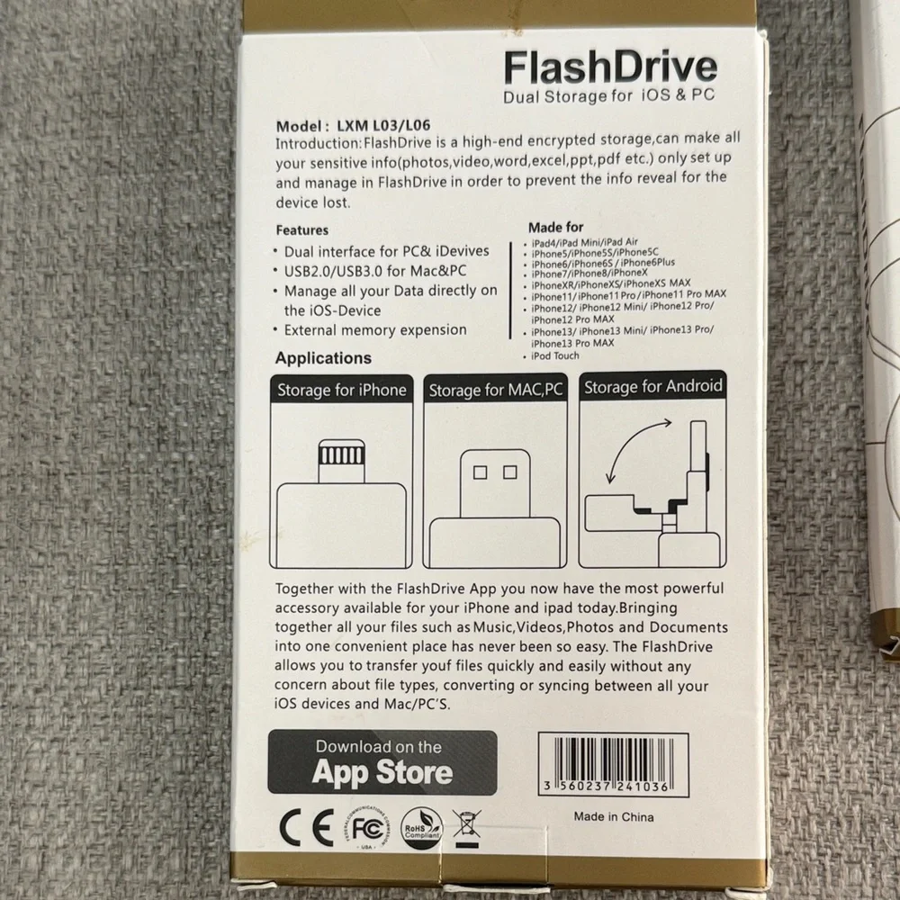 Silver FlashDrive for iOS & PC - Picture 2 of 2